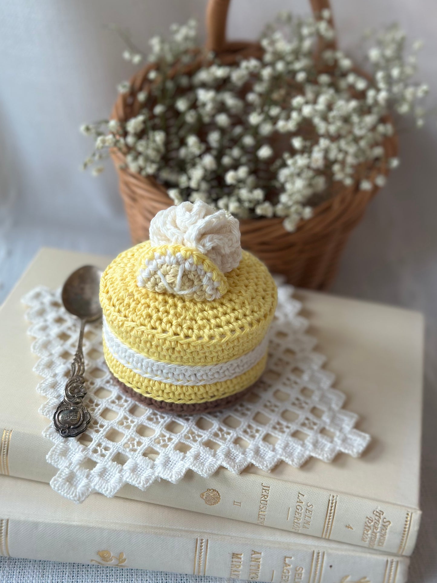 Lemon cake