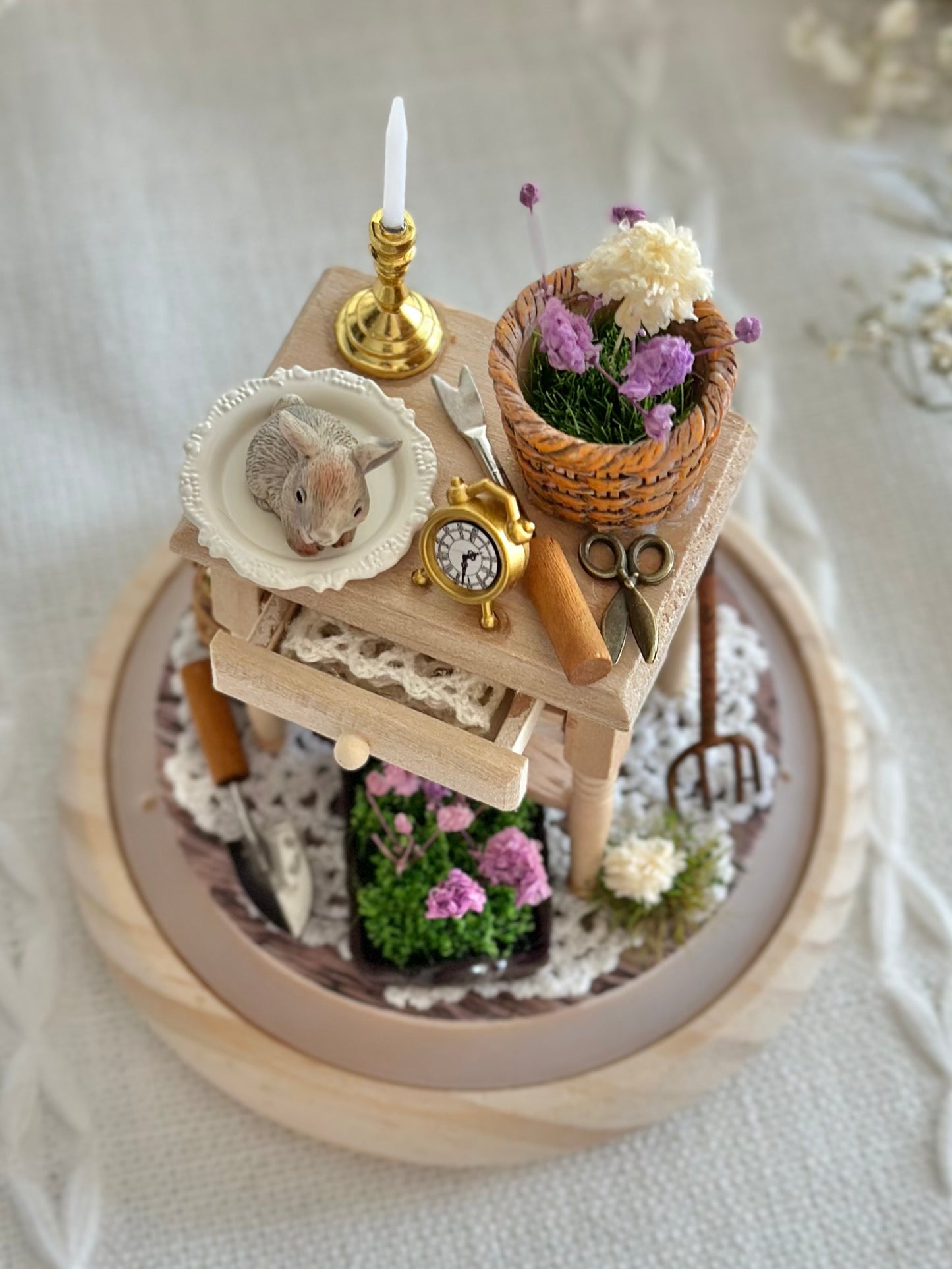 Miniature scenery - among the flowers