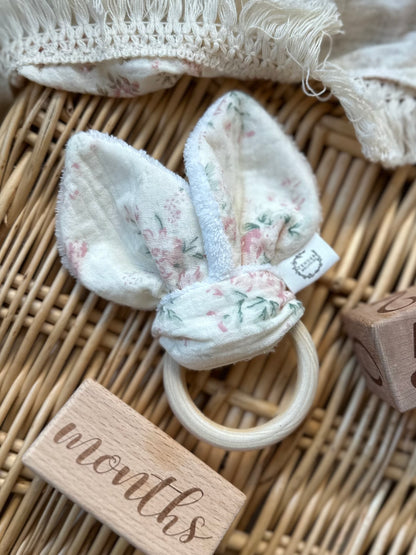 Bunny teether