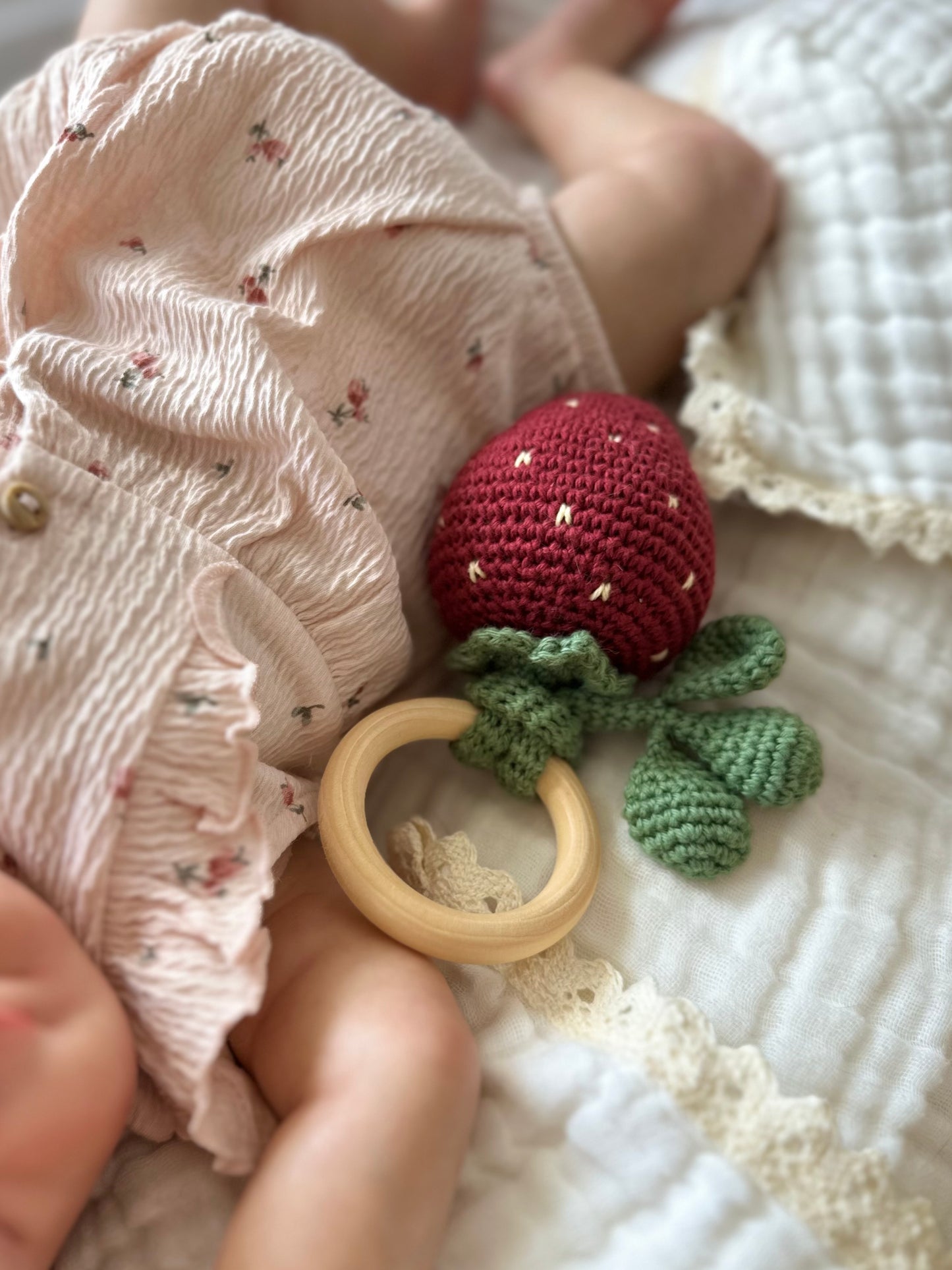 Strawberry rattle
