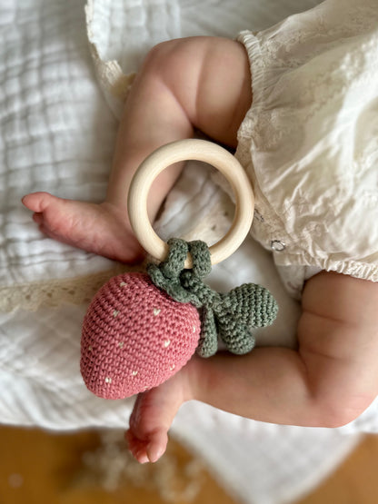 Strawberry rattle