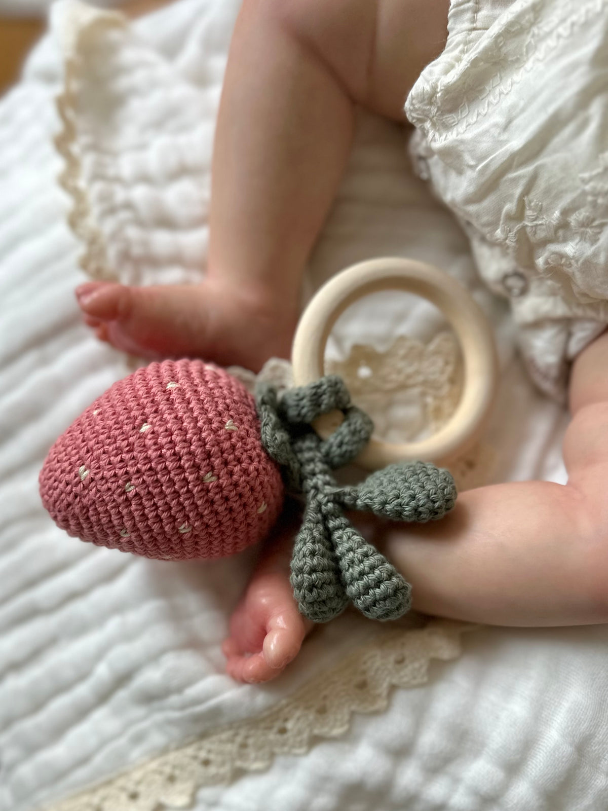 Strawberry rattle