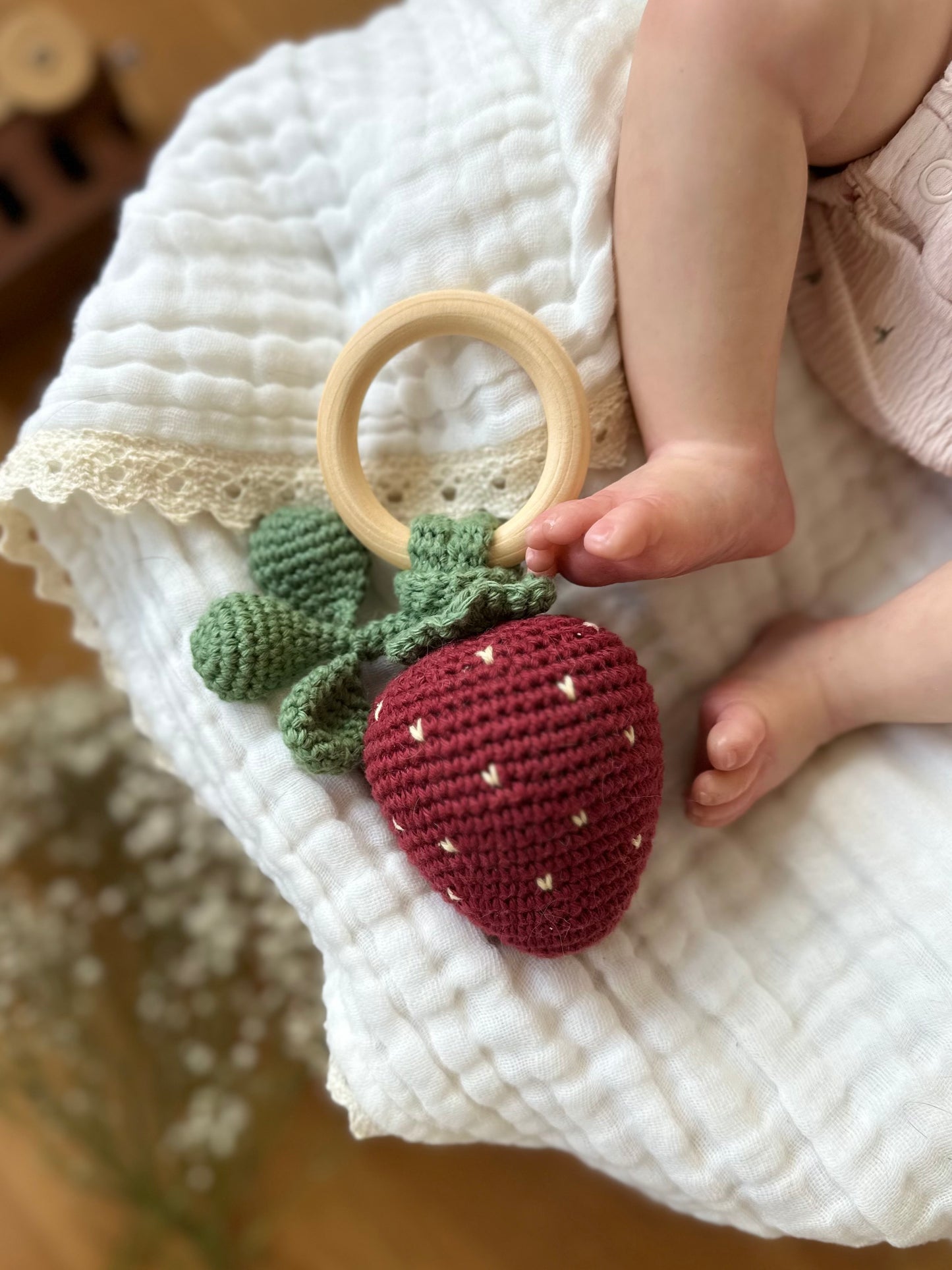 Strawberry rattle