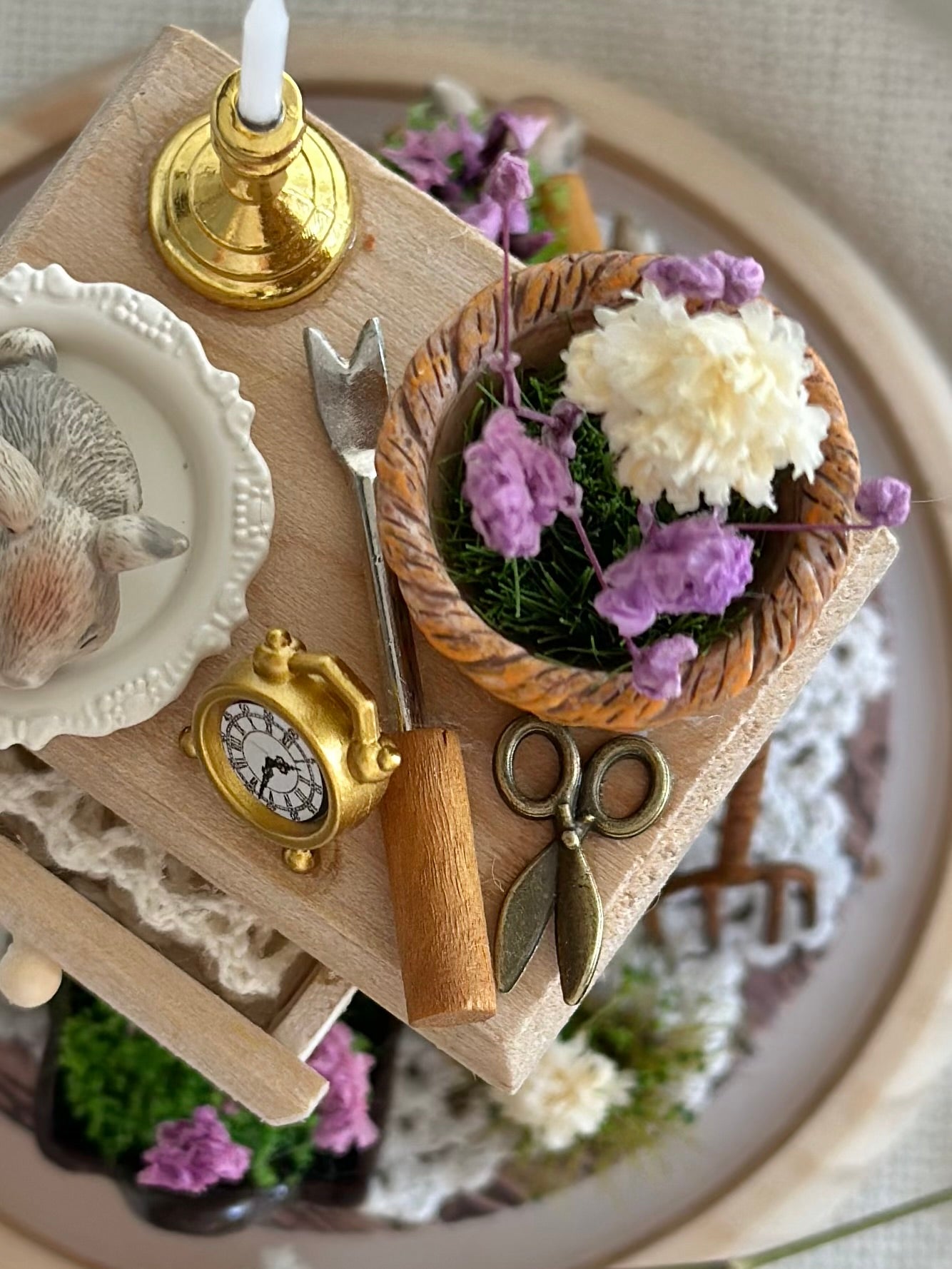 Miniature scenery - among the flowers