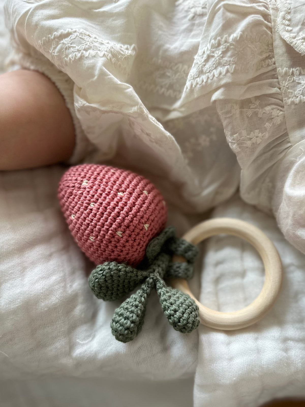 Strawberry rattle