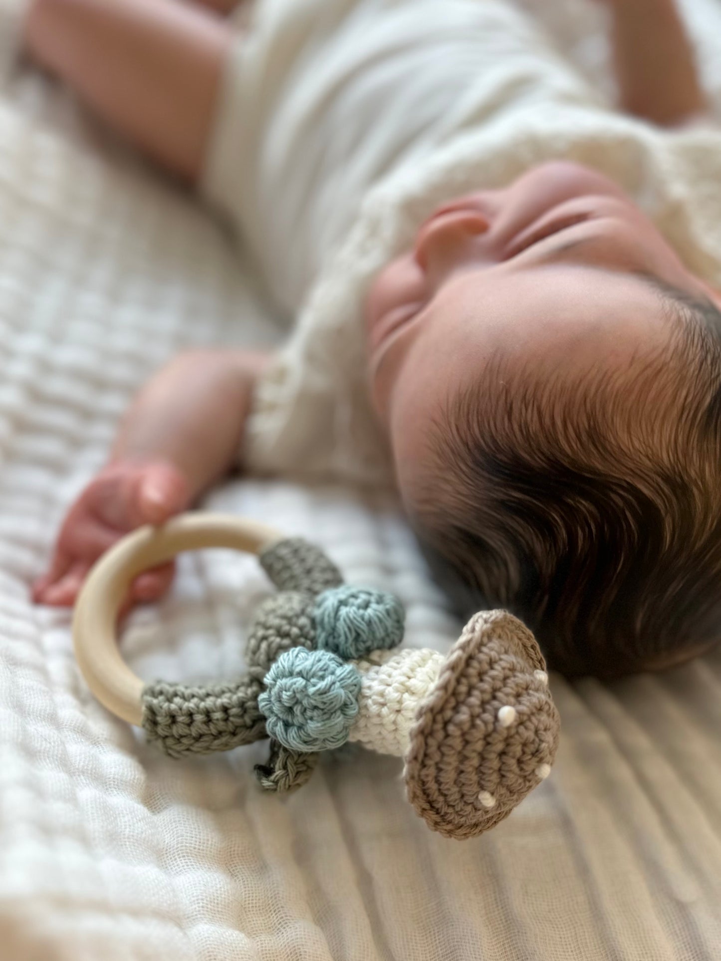 Mushroom rattle
